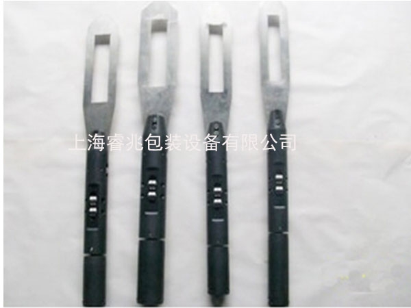半岛在线注册中心柱